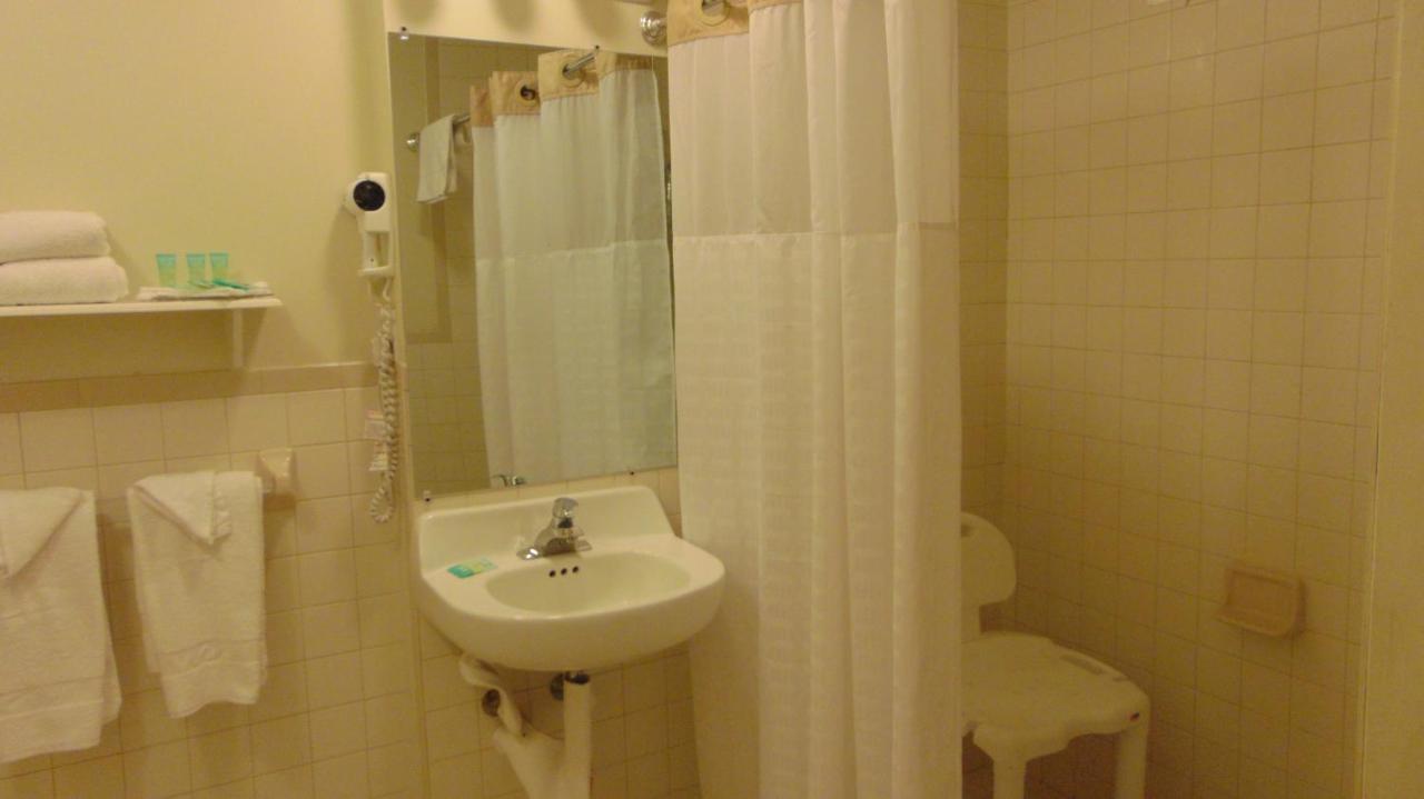 Oceanside Lodge Marmora Room photo